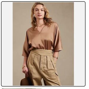 Banana Republic | V-Neck Dolman Top | Size Medium | Color Afternoon Latte